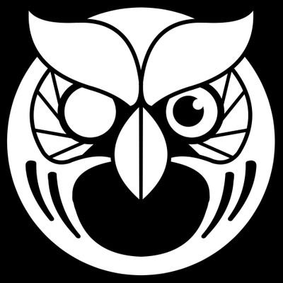 《読み方:ミナワラ‐ミヤビ》
■主に漫画を描く/
■骨董、武器、車、旅行、食事が好き/
■デビュー作「ママゴト」(下のリンクから読めます)