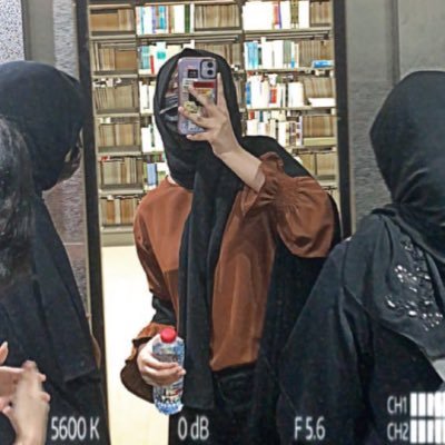 areejjjM's profile picture. haterz gon hate😡😒🤨🥶 potatoez gon potate👺🥔😐☝🏾rotiz gon rotate🫓🤪😜⭕️⬅️ who cares⁉️🤔🤨🧐 you do what you do‼️😏😩😌😎 venom stan acc😘