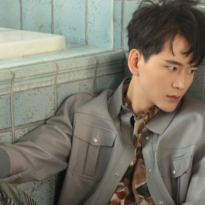Respect your elders~ also buy me food 😌 //SHL RP; multiship available; 🔞 NO MINORS.