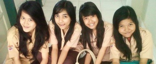 SMAGA²º¹³ | ♥ ALLAH ♥ |ice cream  ƪ(♥ε♥“)ʃ |
Ya Allah kapan twitterku bisa kembali seperti dulu lagi? -_-