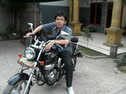 RonnieNolan's profile picture. Sales Coordinator, Broker and Blogger. I write on Indonesia, it's market, society and politics. And on other countries I've spent enough time in to dissect.