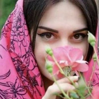 muskurahat_hu's profile picture. Trying to be a humane human | She |