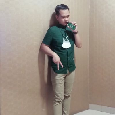 Rizalrappz1's profile picture. 𝐈`𝐌 𝐕𝐚𝐩𝐩𝐨𝐫𝐢𝐬𝐭𝐚