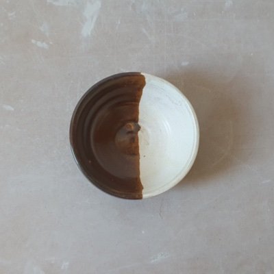 GuntonRia's profile picture. illustrator & ceramic artist | plant based environmentalist & soon to be mama