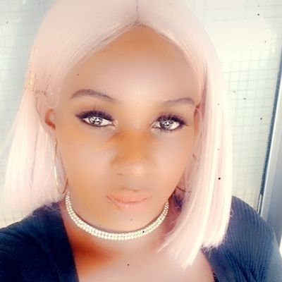 27 🇯🇲🏳️🌈 ❤ She/Her🧡 fic reader/writer/screamer💛 resident bangtan dick sucker💚 multi-ship enthusiast💙 writing acc💜