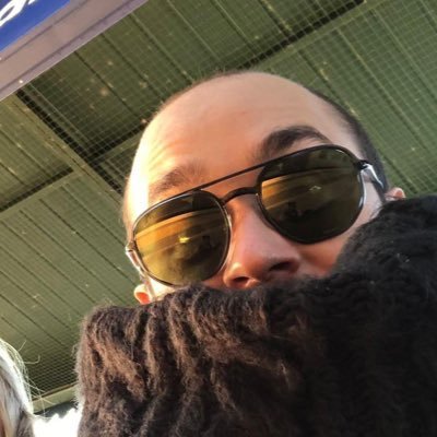 Son un cuoco che ama fare questo bellissimo mestiere, mio padre dice sempre “fai un lavoro che ti piace e non hai mai lavorato in vita tua”, ha proprio ragione