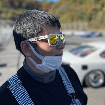 埼玉で走行距離36万キロオーバーのボロボロ車体ですが、エンジン載せ変えて元気モリモリのシルビアに乗ってます！
50FUGAも持ってます。
SENCISTworks所属。よろしくどうぞ。