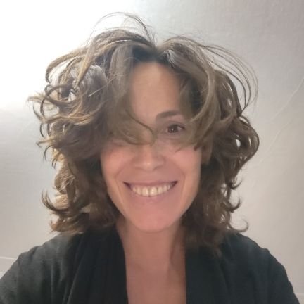 Periodista y docente de la Facultad de Periodismo de la UNLP.
En @221Radio y podcasts en @LetraP