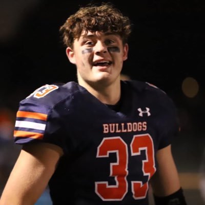 6’3 230🏈🏀🏃 • 2023 LB/Edge/DE • HM All State • 3x 1st Team All Conference • Mahomet-Seymour (5A)-check out my football highlights https://t.co/icAxWgyoDh