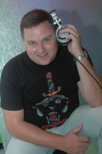 DJ Sande, residente das sextas-feiras da Rivage. Contrate o DJ Sande para o seu evento através da Setting (47) 3041-0711 / (47) 7811-8052  / ID Nextel: 120*3144