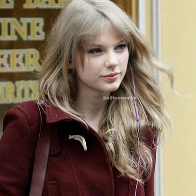 mae: se vc gosta mais dessa taylor doq de mim saia de casa *na porta da taylor* Opa kkkjj taylor amr cheguei