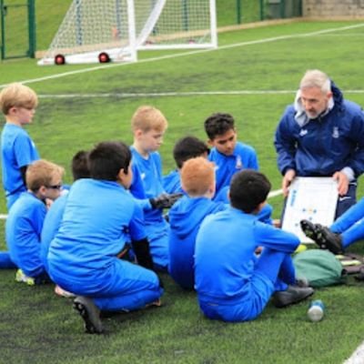 Work➡️ @LUFC and @primevruk Coach➡️Littletown u9s + @YEFA2016
Creator.➡️ @Futsal_FFA UEFA B.
Team ➡️ @FCHTONLINE