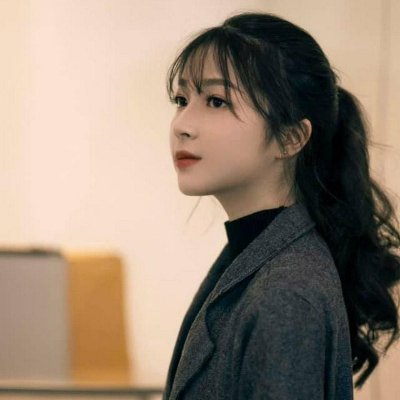 Ronald33122418's profile picture. thuc