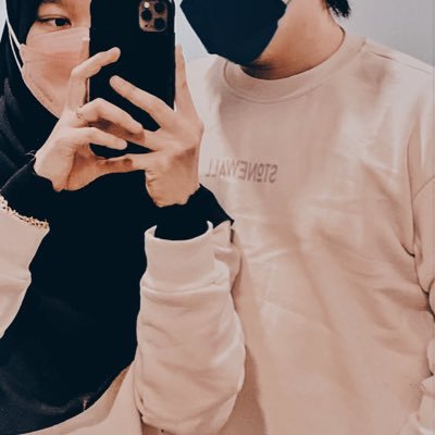 Memenuhi ekspektasi manusia itu hanya akan memenatkan diri dan jiwa semata 🥀