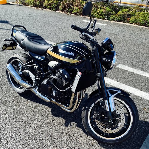 Z900RS黒玉虫 30代半ばにして普通→大型まで一気に取得しました。