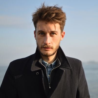 Je parle dans le poste pour @franceinter. Cite La Cité de la Peur et OSS117 ttes les 364 secondes. Fut un temps @eeudf