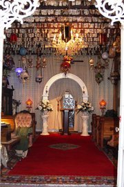 ONLY wedding chapel in the French Quarter, 11 yrs. Weddings 24/7, full service. Elope, renew, short notice and theme 2nd line parades traveling bar, jazz band.