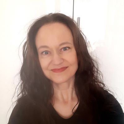 Utelias käyttäytymistieteilijä; mm. organisaatiot, muutos, sello, tarkkaavaisuuden tutkimus, eläinavusteinen terapia innostavat.