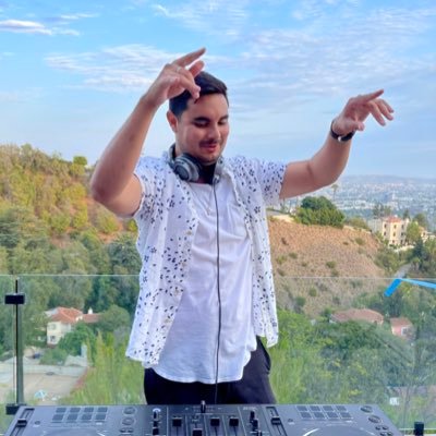 dmo_steele's profile picture. Purveyor of post-modern dance music. 💽 New mix: Live from Sound Nightclub ⬇️