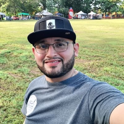 No soy antipático, tengo amabilidad selectiva. La gente solo ve lo obvio, no lo sutil. • @RealMadrid •Moto •MMA •Box