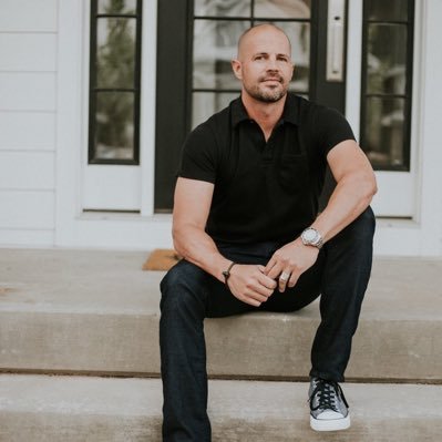 WallaceVigo's profile picture. Natural health expert, dad to 8 kids, travel fanatic, investor, empowers mission driven entrepreneurs to build their own world-changing brands.