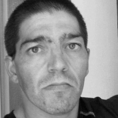 SituacinDesesp1's profile picture. No estáis ante un simple libro, "Situación Desesperada” es un auténtico manual de supervivencia