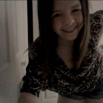 Profile Picture of Karlie Aussicker (@shakarkar) on Twitter