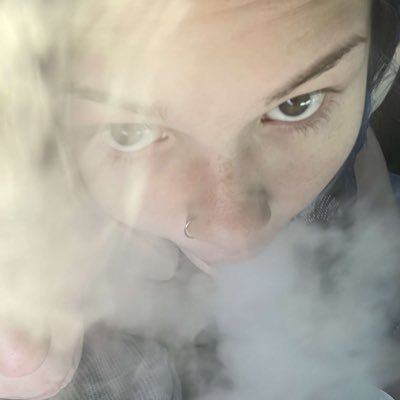 lucyraleigh_'s profile picture. she/they