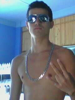 Melhor ir a luta, correndo o risco de perder tudo, do quer não lutar, mas também não sentir o orgulho de um dia ter vencido.
