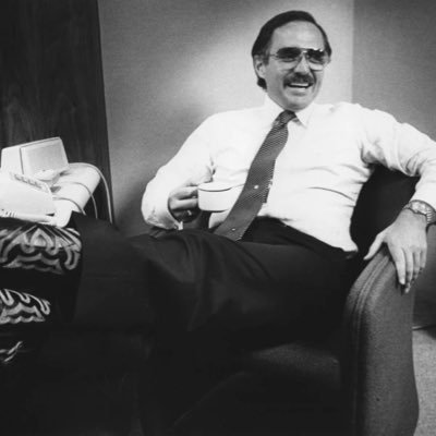 4seasonsandals's profile picture. Fixed Income investor IRL; Crypto chaser within the simulation. #stonks #bonds