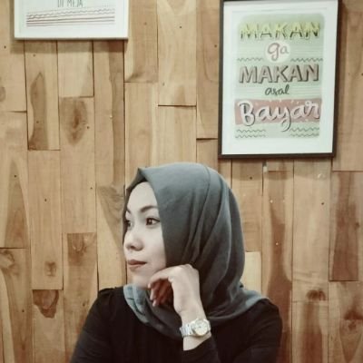 ratnadije's profile picture. 