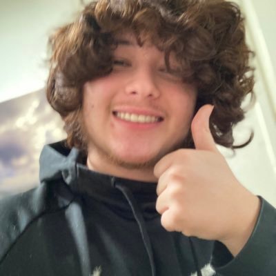 XXXKIDCOLE's profile picture. standing @ 6’3 but can’t get a bitch to fwm