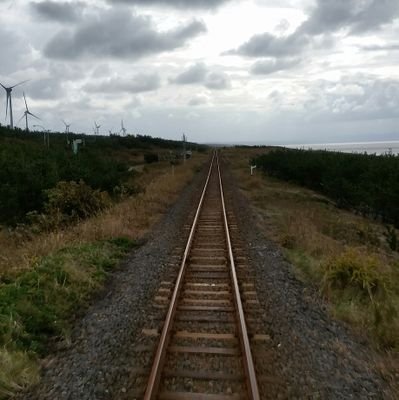 駅員してるアラサー社員。駅員*年→車掌*年→駅員

理不尽な“自称神様”には徹底的に戦います。笑
ヘッダーは言われた言葉をまとめました。

趣味 旅行　食べ歩き
個人経営のお店好きです！
#鉄道員あるある
↓noteにて鉄道員の仕事について書きました！よければ下のリンクから“はじめまして”の記事を読んでください！