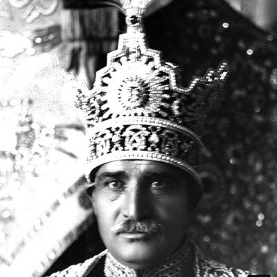 cmeanbanan's profile picture. ما به ریشه‌هایمان زنده‌ایم و ریشه خشکیده‌ها به ما #شاهنشاهی‌ایران‌کهن‌ بر‌ مدار ‌ #پهلوی #رنسانس‌ایرانی #سوسیالیسم‌پارسی #پاینده‌وجاویدایران #جاویدشاه‌