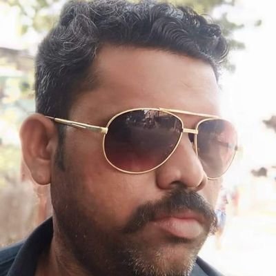 R24951916Robin's profile picture. 