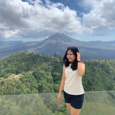 putrielisabet24's profile picture. 