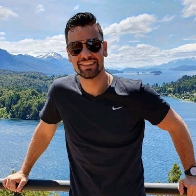 estebanburgos85's profile picture. SSR Software Engineer en Santander Tecnología