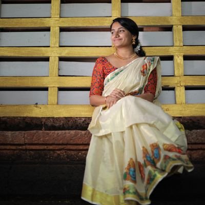 എങ്ങോട്ടെന്നില്ലാതെ ഒരു ദൂര യാത്ര പോണം...ആരും തിരിച്ചറിയാത്ത ഒരിടത്തേക്ക്... https://t.co/dSeUIPnrwW ✍️https://t.co/Hrb9Aq7I2W