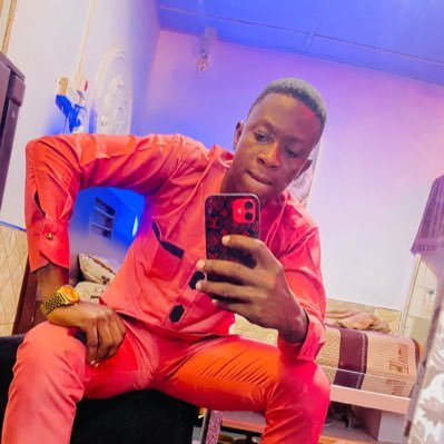 Static_Flamzy's profile picture. Flamzy Sizeless