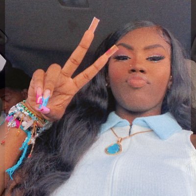#Aries gang♈️• #PROP’R GIRLS 🦄•#Ms.Antisocial 🧞‍♀️💘