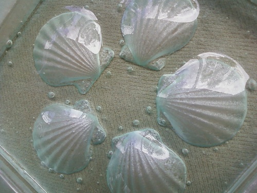 Glass sushi plates from from renowned Kauaiian artist Donna Mayo. Please visit http://t.co/pHJrQPoQz1 for details.