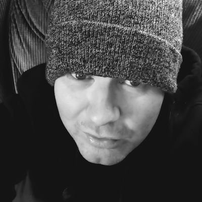 PaulSheen14's profile picture. Always be urself 😁😘x