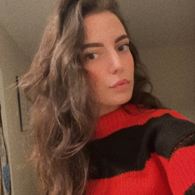 stella02p's profile picture. fashion designer 🧵🪡