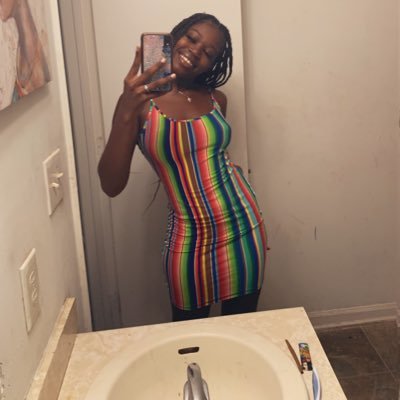 yanathabrat's profile picture. 