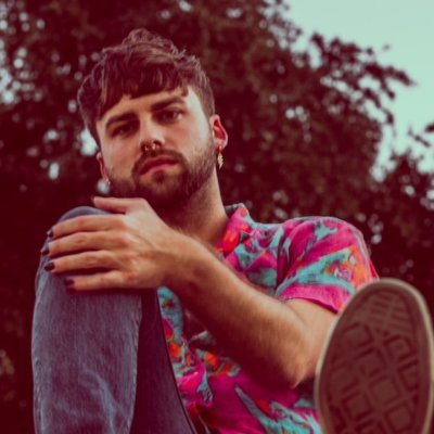 🏳️🌈 (his/him/his), marketing & communications manager for @austinlgbtbiz, @txst and @sjmctxst alumnus, lover of plants & pop culture #BLACKLIVESMATTER