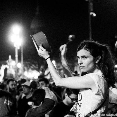 maripauqbrilla's profile picture. Todo lo que no se dá, se pierde (Hasari Pal)