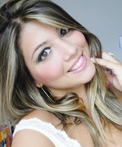 louca, por ti Corinthians ♥ tenho 17 anos sou pisciana ee amoo meu TIMÃO, e sou apaixonada por ROCK \m/ segue ai ;)