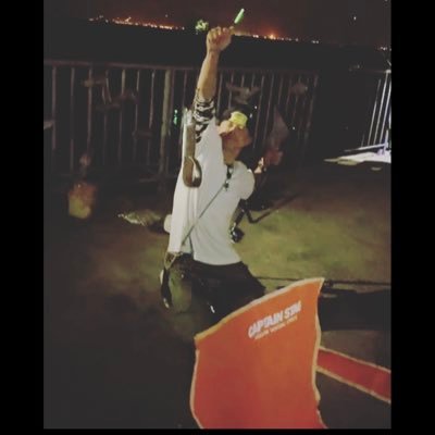 アングラーズも『ゆまさん』/ めちゃくちゃ初心者 / 基本南港 / 釣れた魚よりゴミ拾いの数のが多い / 無言フォロー失礼します! / 釣りドラさん好き!w んふー♡ 【主な登場人物】カビちゃん(最愛の人)、🐼(中1.女)、🐵(小5.男)、 京都家族(ダディ、マミィ、ボーイ) 師匠!(リア友の中で1番の釣り好き)