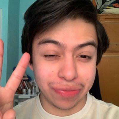 deni_itzae's profile picture. .