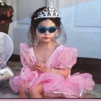 Auntydee18's profile picture. -Gods favorite child 🤍 Insta: _.destiny.m